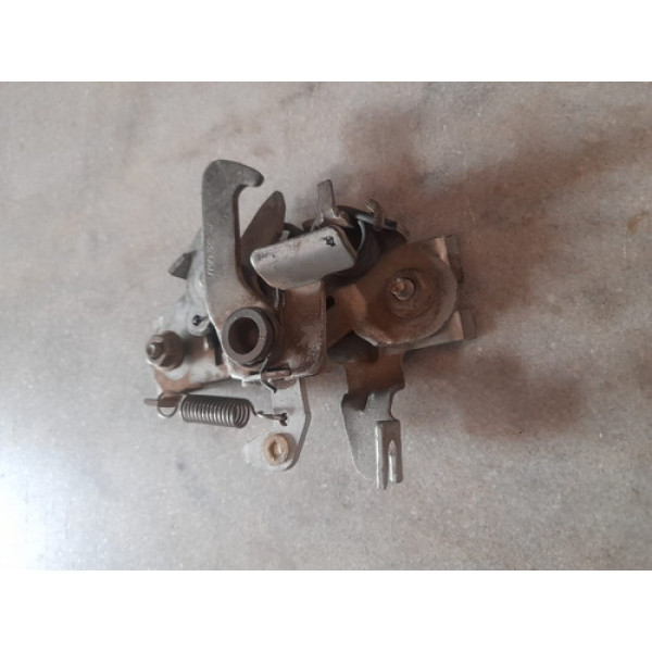 Fechadura Inferior  Capo Renault Twingo 94 