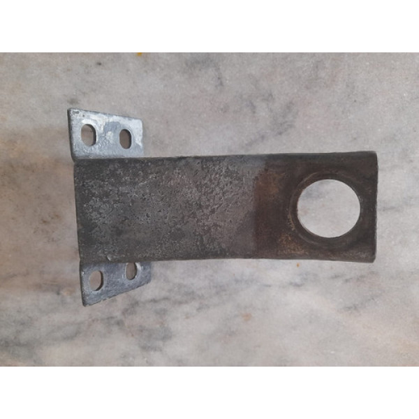 Suporte Da Válvula Reguladora Freio Traseiro Pampa - 90